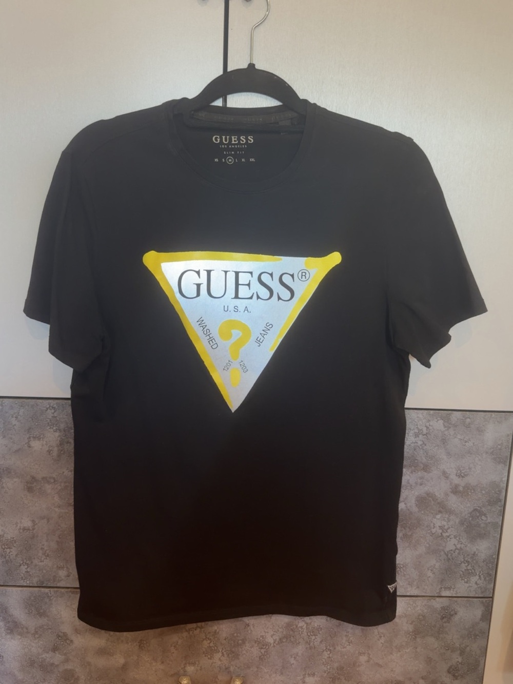 Guess t-shirt